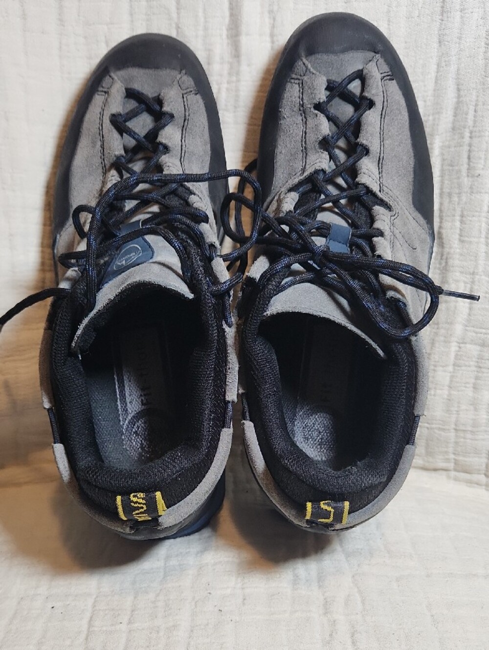 La Sportiva Men’s Gray and Black Approach Shoes - Picture 4 of 10
